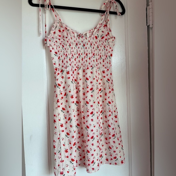 Princess Polly Floral Mini Dress Size 4 - Picture 2 of 3